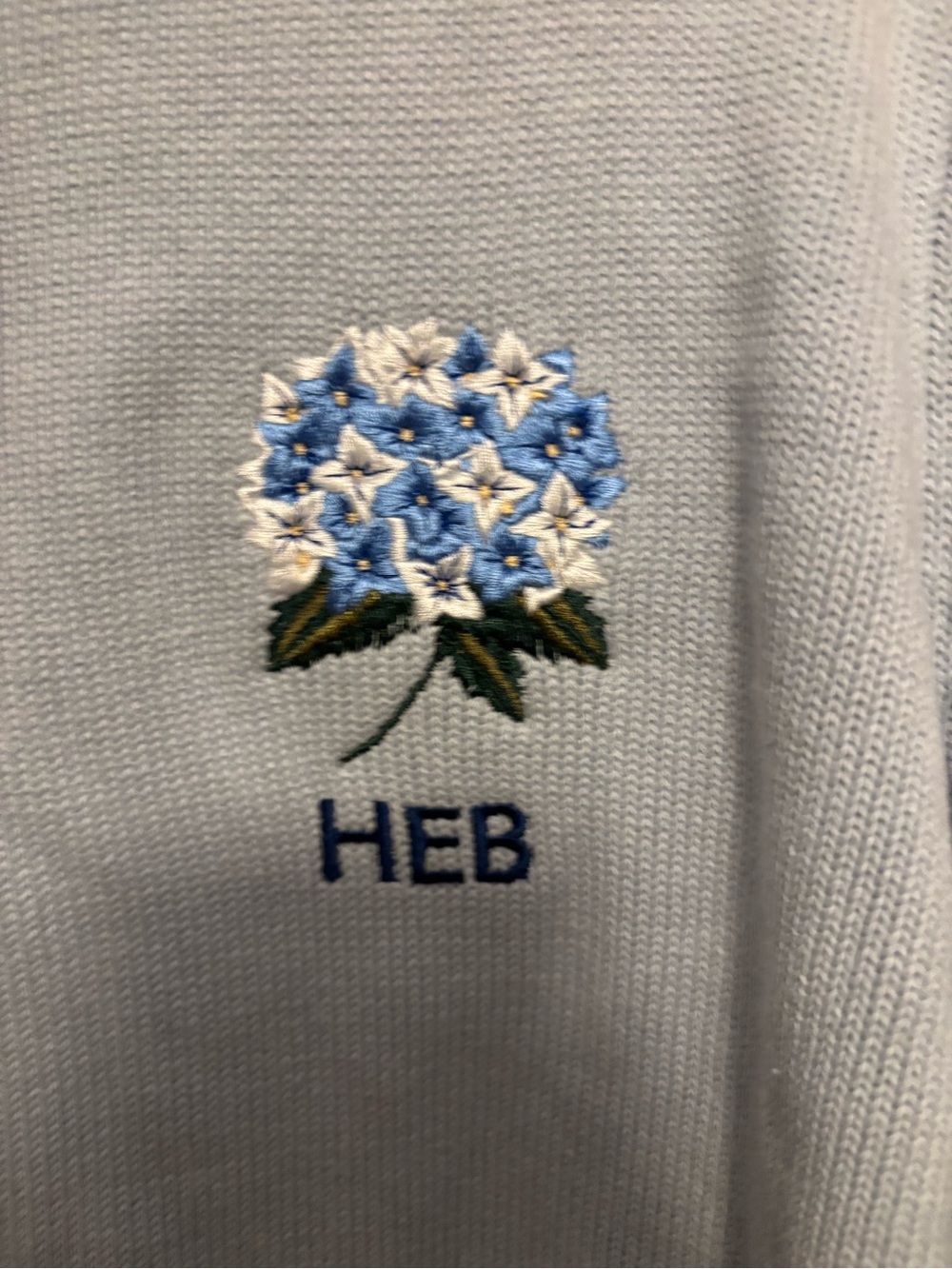 Kiel James Patrick Hydrangea Light Blue Embroidered Sweater M with initials HEB - Picture 5 of 11